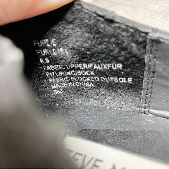 Steve Madden Furlie Pom Pom Faux Suede Slip On Sneakers Black Size 8.5M - Picture 6 of 7